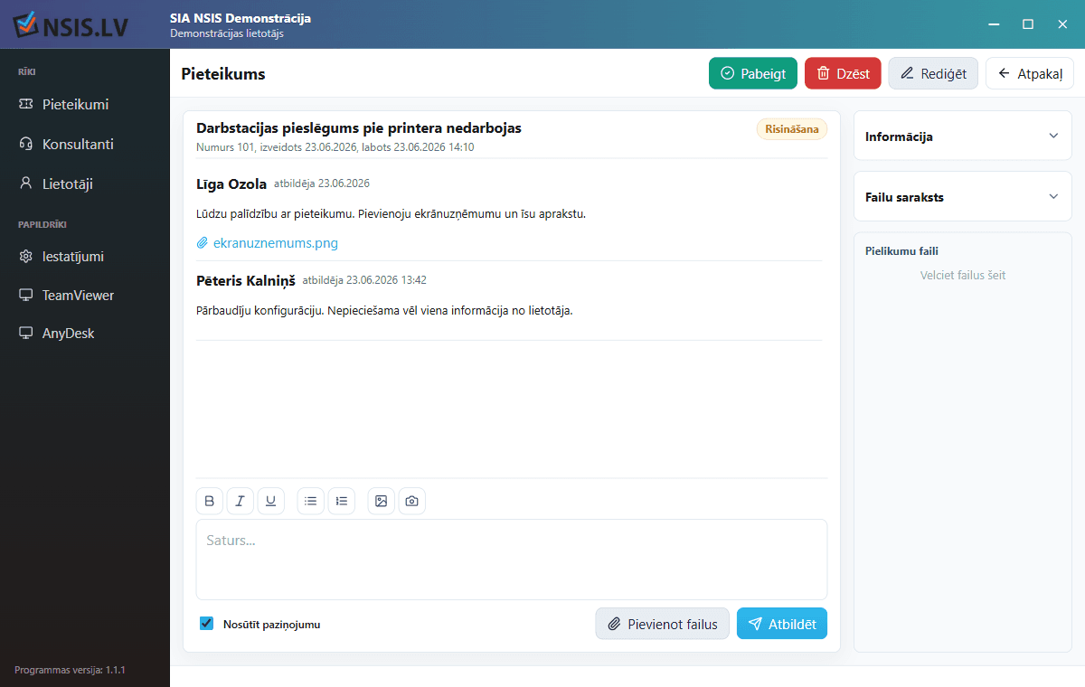 Ticket with conversation, files and reply editor